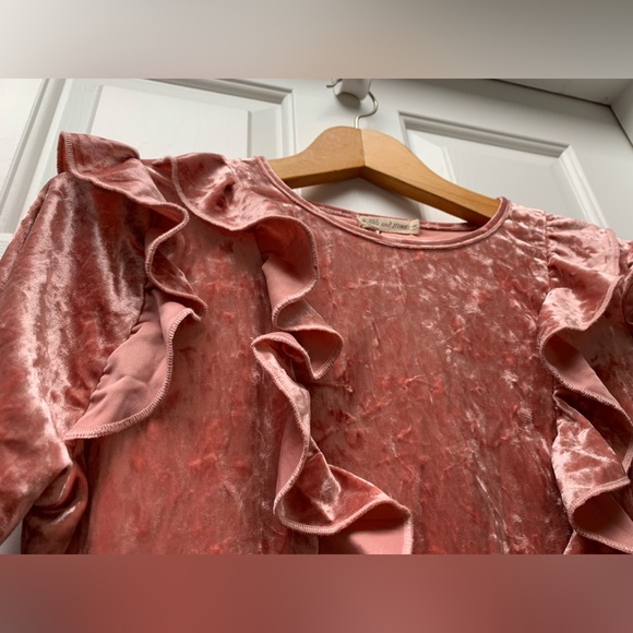 PEBBLE AND STONE Crushed Velvet Ruffle - Picture 3 of 8